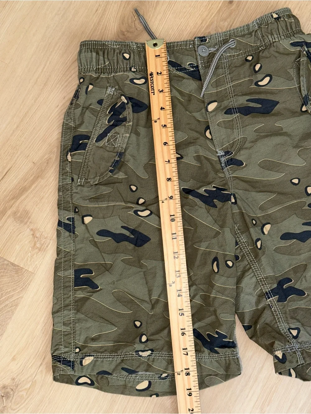 Gap Kids XL size 12 Camo Shorts Elastic Waist